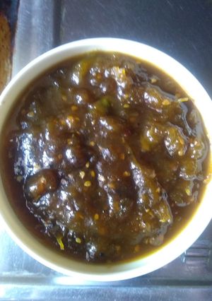 A picture of Green tomato chutney.