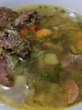 Caldo de res con viandas