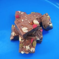 A picture of Mix dry fruits chocolate fudge.