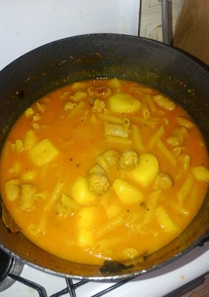 Foto principal de Guiso de macarrones y salchichas