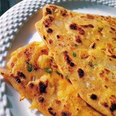 A picture of Leftover daal paratha.