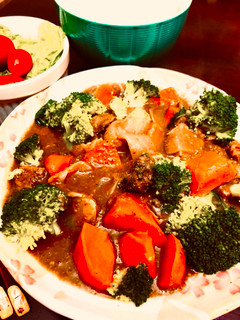 Una foto de Estofado de Carne Japonés BIF SITUE🇺🇾🇯🇵ビーフシチュー