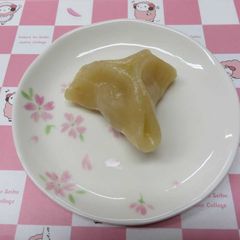 A picture of Yubeshi(ゆべし).