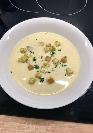 Fokhagymakrémleves recept fotója