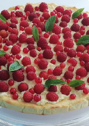 Une photo de Tarte aux framboises et groseilles