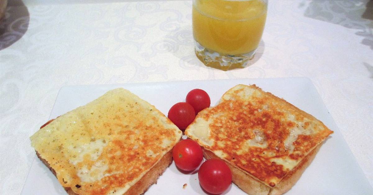 Desayuno de pan Bimbo y queso tostado con tomatitos cherry Receta de  