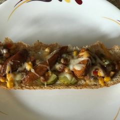 A picture of Baked Beans and chips footlong.
