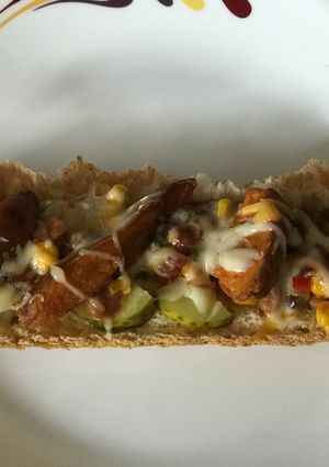 A picture of Baked Beans and chips footlong.