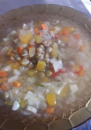 Una foto de Sopa de verduras para estos fríos ¡Rica y calentita!