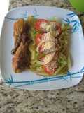Enchiladas verdes con pollo frito