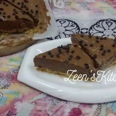 A picture of Fluffy Dark Chocolate No Bake Mousse Cake.