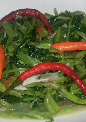 Foto resep Tumis kangkung+tips agar tetap hijau