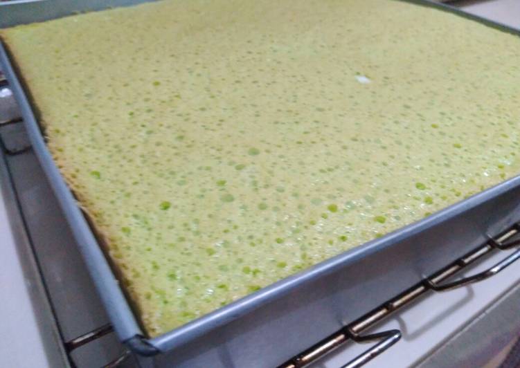 Rahasia Membuat Sponge cake Pandan Anti Gagal