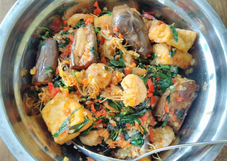 Udang tahu terong kemangi Lombok merah 👍 Udang tahu terong kemangi Lombok merah 👍