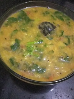 முருங்கைக் கீரை சாம்பார் (Murunkai keerai sambar recipe in tamil) செய்முறை முக்கிய புகைப்படம்