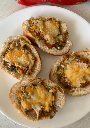 બ્રુશેટા (Bruschetta Recipe In Gujarati) રેસીપી મુખ્ય ફોટો