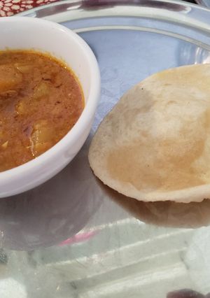 A picture of Dahi vale aloo with supersoft puri.