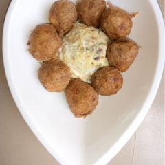 A picture of Yam balls.