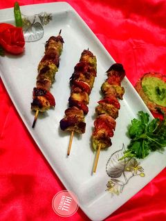 স্পাইসি হরিয়ালি চিকেন টিক্কা (spicy hariyali chicken tikka recipe in Bengali) রেসিপির প্রধান ছবি