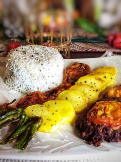 A picture of Peshwari chapli kabab.