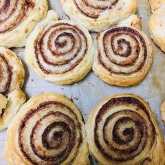 A picture of Cinnamon roll.