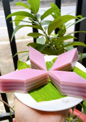A picture of Purple Sweet Potato Steamed Layer Cake (Bánh da lợn khoai lang tím).