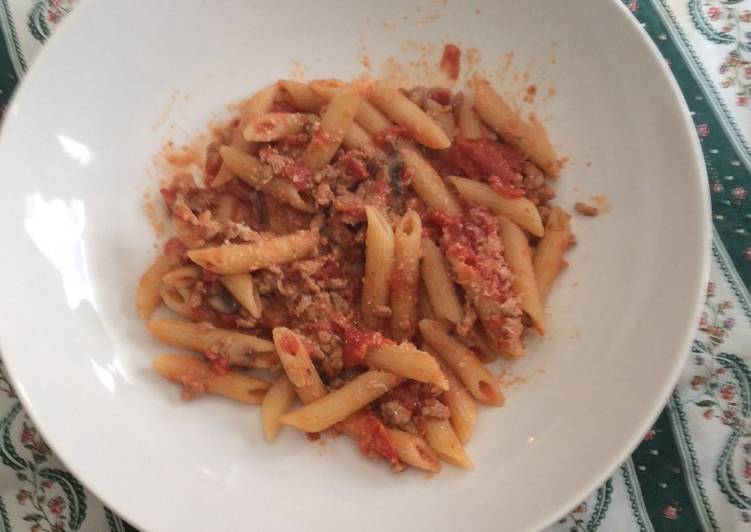 Penne ricotta e salsiccia