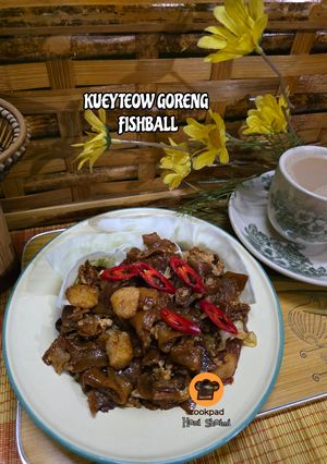 Gambar 2:8:26 - Kuey teow goreng fish ball