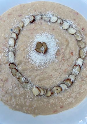 A picture of Carrot kheer 🥕 🥥.