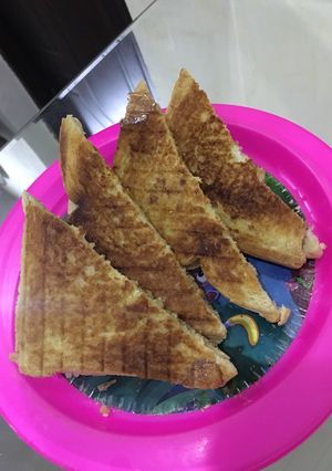 A picture of Toasted sandwich.