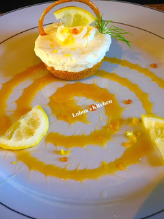 A picture of Mini lemon cheesecake:.