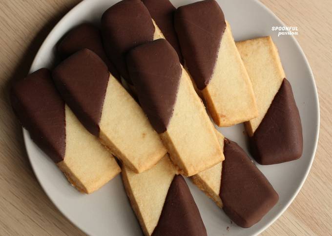 Classic Shortbread Cookies