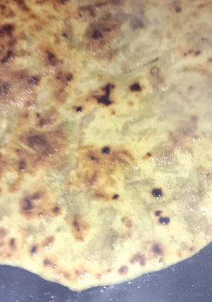 A picture of Aloo paratha.