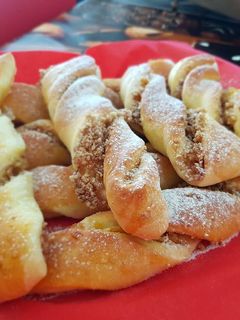 Almás, diós csavart recept fotója