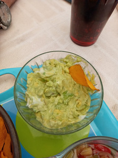 Una foto de Dip de palta y yogurt