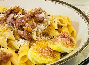 Foto di Penne ai fichi e salsiccia
