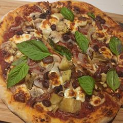 A picture of Robbie's Pizza 🍕.