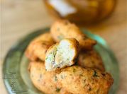 Una foto de croquetas de bacalao y patata