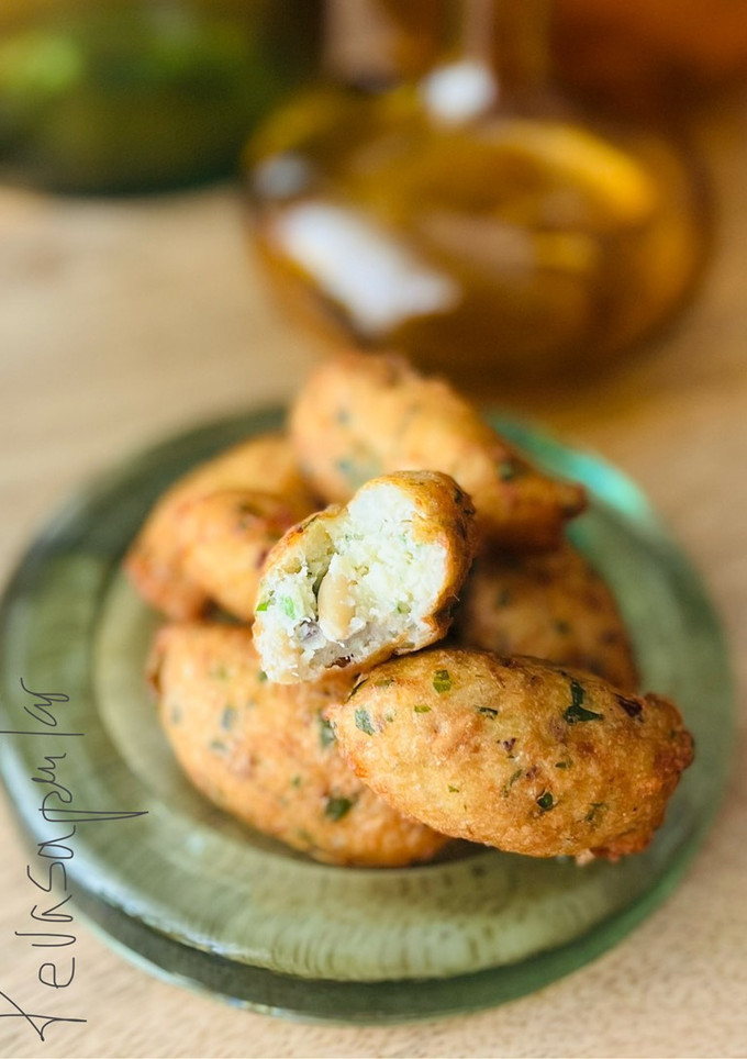 Una foto de Croquetas de bacalao y patata de Lola 🐟 🥔 🇪🇸
