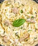 Spaghetti con Salsa Alfredo