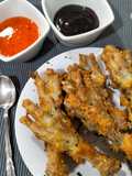 Patas de pollo semipicantes y crujientes en freidora de aire