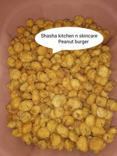 A picture of Peanut burger.