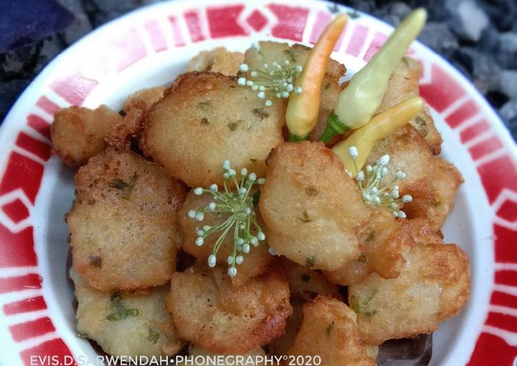 Cucur Bawang (Kembang Brambang)