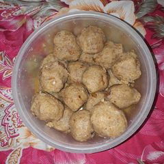 Makhana peanut ladoo A picture of Makhana peanut ladoo.