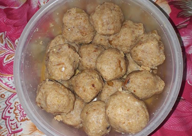 Recipe of Quick Makhana peanut ladoo