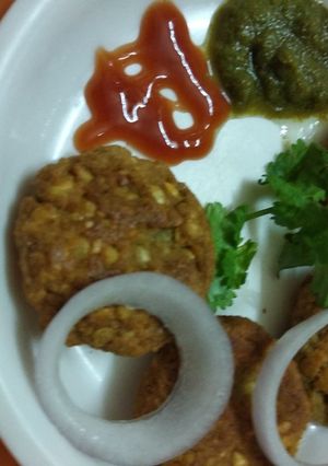 A picture of #Masoor-daal vada.