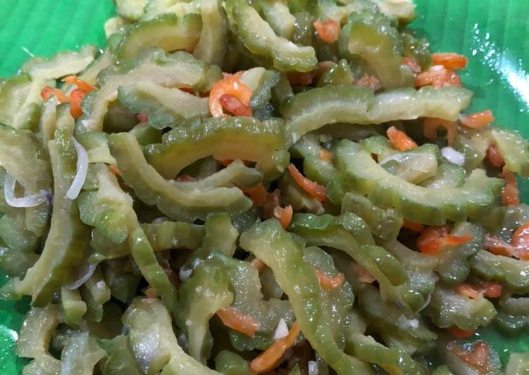 Langkah Mudah untuk Membuat Tumis pare ebi yang Enak