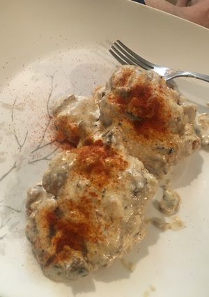 A picture of Crab meat cakes.