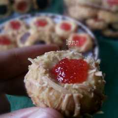 Crunchy Strawberry Cheese Thumbprint Cookies💟 রেসিপির প্রধান ছবি