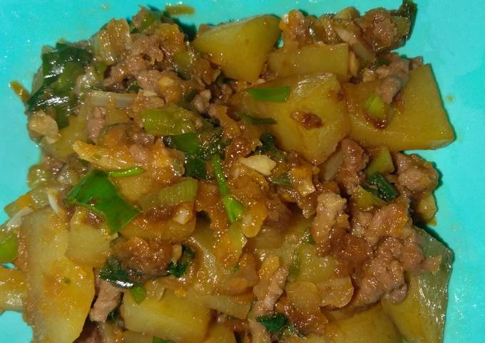 Semur kentang daging mpsai 14bulan